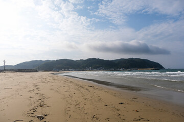 海の中道から眺める志賀島と玄界灘