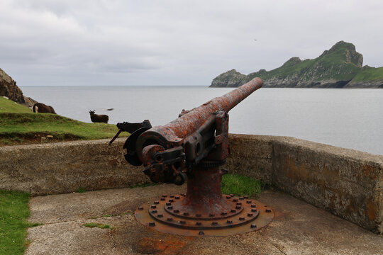 Kanone aus 1918 auf Hirta, Inselarchipel St. Kilda, Schottland