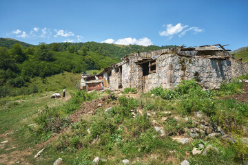 Fototapeta na wymiar Old stone house in a rural armenian village