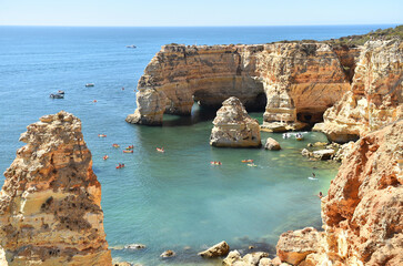 Obraz premium una impresionante playa del algarve de portugal