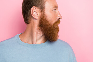 Obraz premium Profile cropped close up photo of focused concentrated person beard cut isolated on pink color background