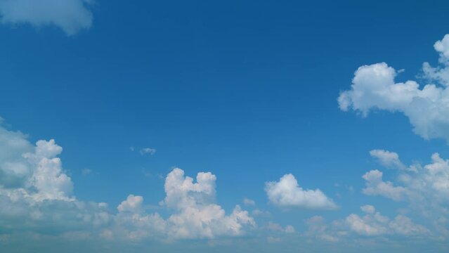 Cumulus cloud cloudscape. Slow rolling clouds. Filming of cumulonimbus cloud movement. Timelapse.