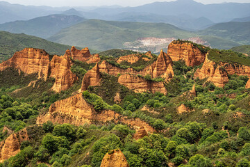 Las Medulas, ancient gold mine in Spain. Unesco world heritage site. Roman mine in El Bierzo county © rudiernst