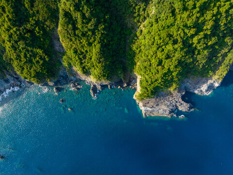 Top down view of the sea coastline © leungchopan
