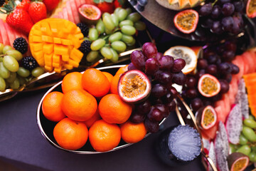 Diversity of tropical fruits 