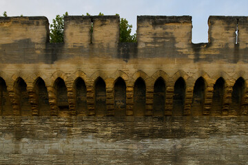 Mury obronne starożytnego miasta. Stolica papiestwa, Avignon.