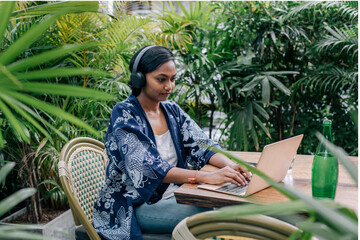 Female digital nomad 