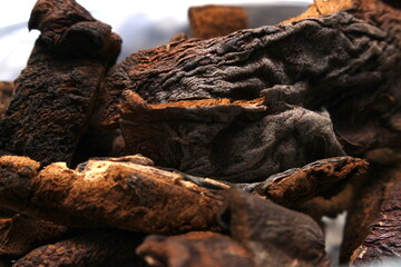 dried funghi to be used as ingredient for meal, mushroom to be used in meal, details of the ingredient, texture of the ingredient