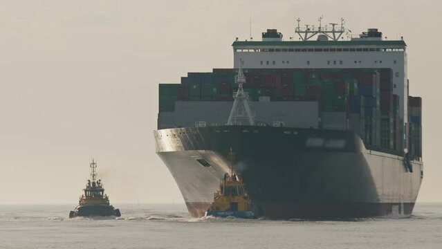 Tugboat maneuvering ship
