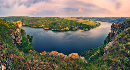 Naklejka premium Beautiful spring landscape at sunrise. picturesque river canyon