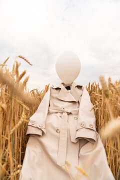 Fashionable shot of the one balloon at the trench. 