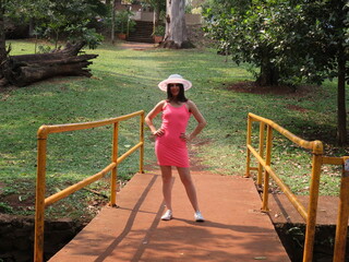 Fototapeta premium girl on a bridge