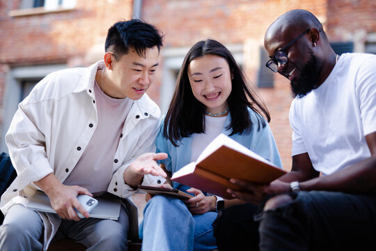 Fellow students studying together 