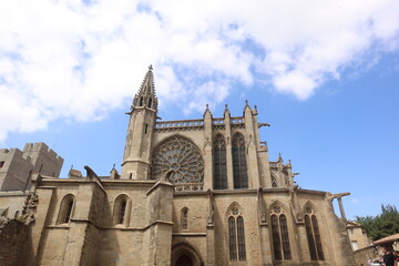 Fototapeta na wymiar A view of Carcassone's beautiful Cathedral