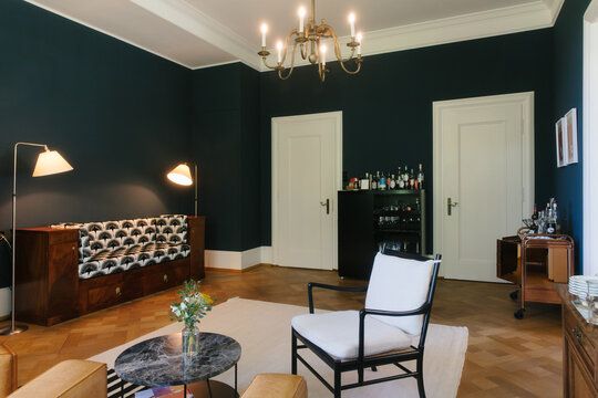 Beautifl Timeless Living Room Interior