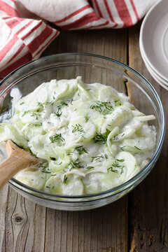 creamy cucumber salad
