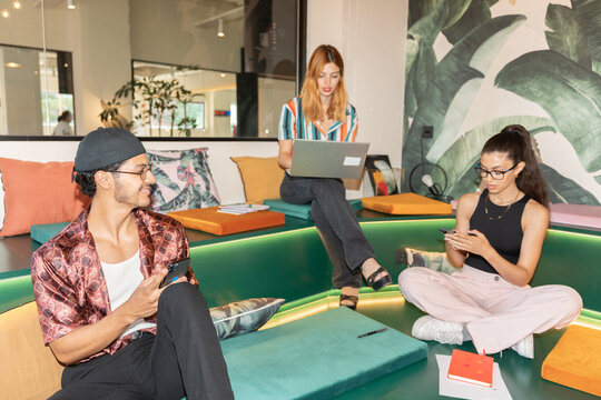 Direct Flash UGC Colleagues In A Coworking.