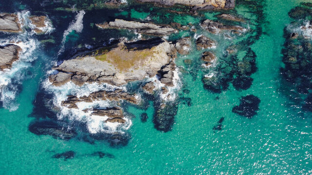 Vista a&eacute;rea con drone en la playa Valdovi&ntilde;o, Ferrol, Galicia, Espa&ntilde;a