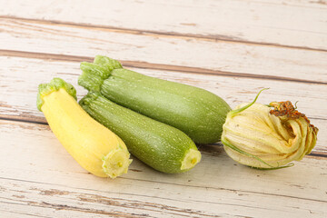 Raw baby organic zucchini heap