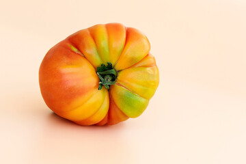 Top view of a heilroom variety of tomato fruit