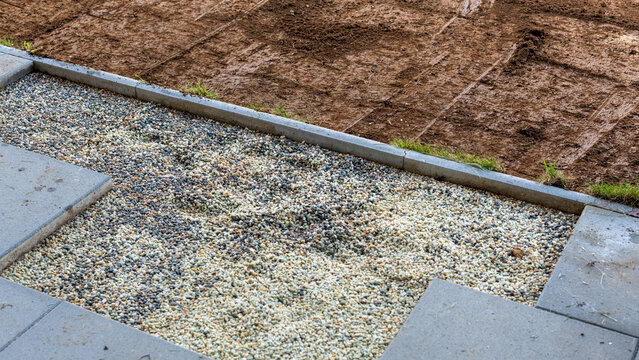 Entfernen einer alten Betonterrasse nebst Erweiterung 