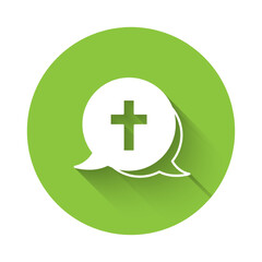 Obraz premium White Christian cross icon isolated with long shadow background. Church cross. Green circle button. Vector