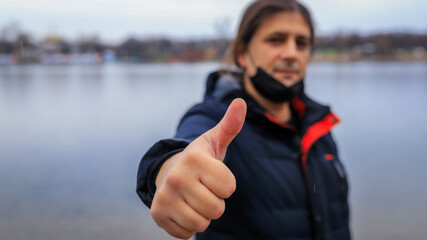 person showing ok sign