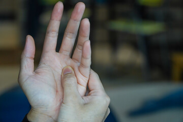 Asian men have finger lock problems.