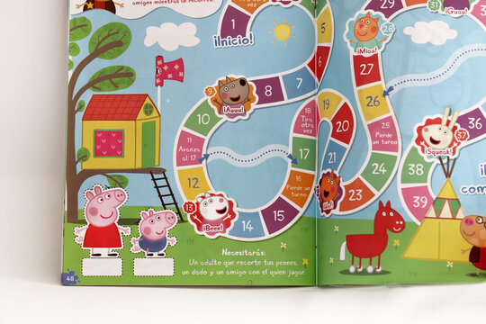Magazine for children of the character Peppa Pig. Peppa, George, Daddy Pig and Mummy Pig in their family car. Cartoon for babies and toddlers. Activity book for kids. Book to play games.