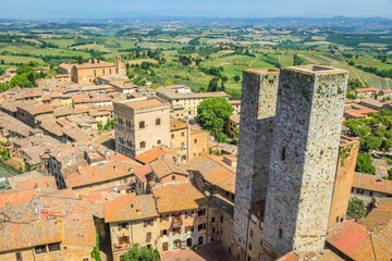 Fototapeta na wymiar San Gimignano medieval ols town cityscape from above, Tuscany, Italy
