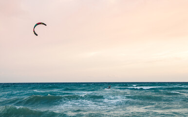 Windsurf at sunset