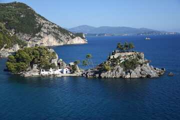 Fototapeta na wymiar Beautiful colorful towns of Greece - Parga. Popular for summer vacations