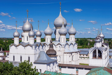 Fototapeta na wymiar View of the Assumption Cathedral in Rostov, Russia.