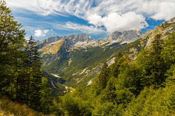 Obraz na płótnie Canvas landscape in the Triglav national park in Slovenia