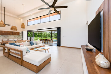 RENTAL HOUSE LIVING ROOM