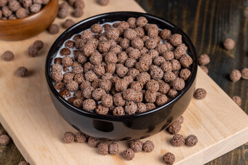 chocolate balls are used as a dry breakfast with the addition of milk or yogurt