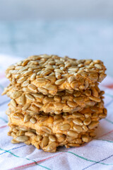 Obraz premium Sunflower seeds cookies. Salty cookies on gray background. close up