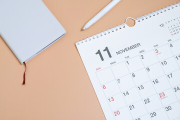 11月のカレンダー　ビジネスイメージ