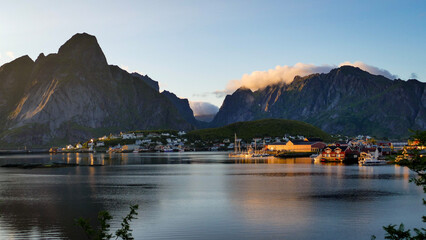 Fototapeta na wymiar Reine, Norwegen