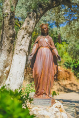 statue of virgin mary