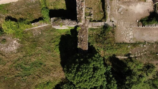 Drone Ch&acirc;teau de Puivert, 11230 Puivert France, ch&acirc;teau cathare, dans l'Aude aux marches de l'Ari&egrave;ge