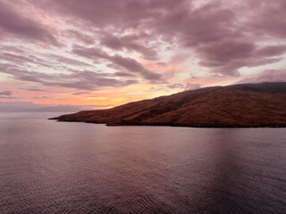 Fototapeta na wymiar Sunset. Maui, Hawaii. 