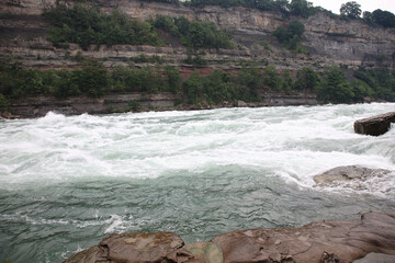 Niagara River - Stromschnellen / Niagara River - White Water