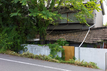 日本の岡山県岡山市のとても古くて美しい建造物