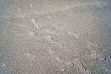 砂浜と足跡