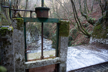 closed with regulator on the river