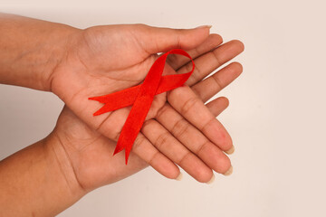 aids ribbon in two hands