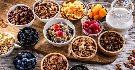Breakfast cereal products and fresh fruits