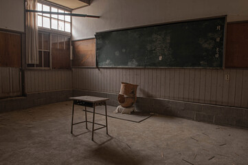 廃小学校の教室跡