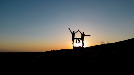 moods and happiness of people who succeed together